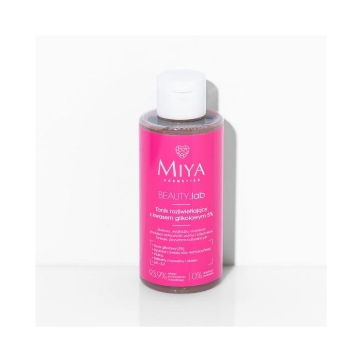 Brightening tonic with 5 % glycolic acid removes excess sebum